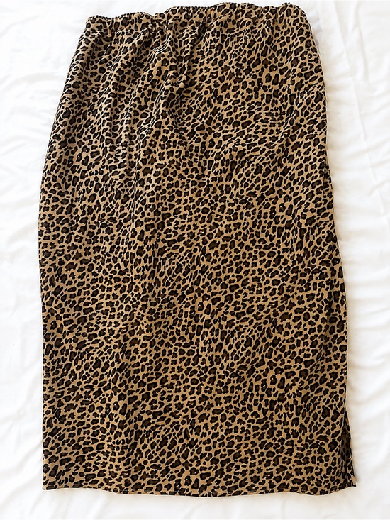 Ingrid & Isabel Dresses & Skirts - Isabel by Ingrid & Isabel Leopard Print Midi Skirt Size Large Pull-On